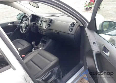 2017 Volkswagen Tiguan 2.0T S from USA, damaged, VIN WVGBV7AX4HK000867